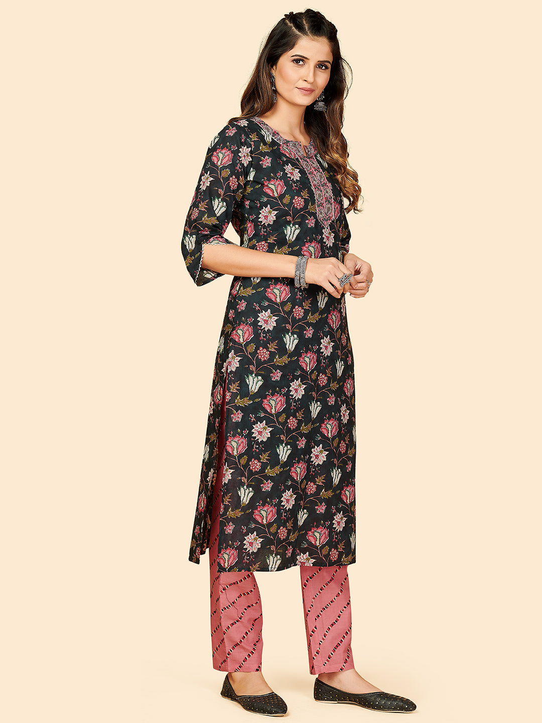 NOZ2TOZ Women Black Cotton Kurta with Pant & Dupatta (3pcs Set) 