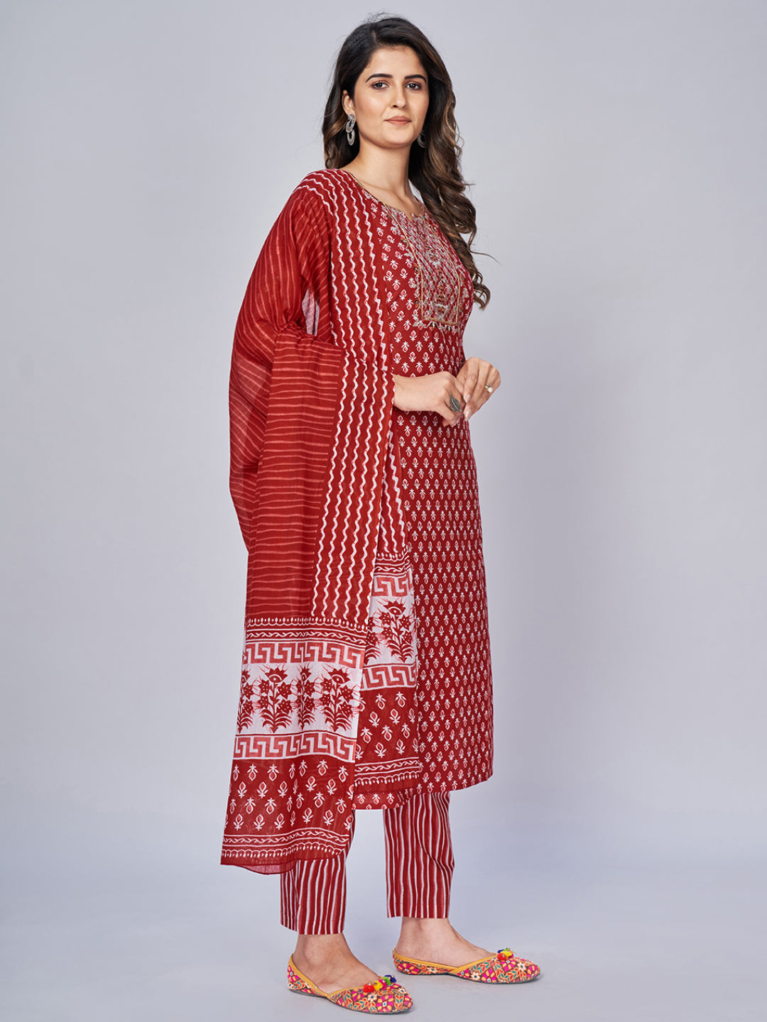 NOZ2TOZ Women's Printed & Embroidered Straight Cotton Red Kurta Pant With Dupatta 