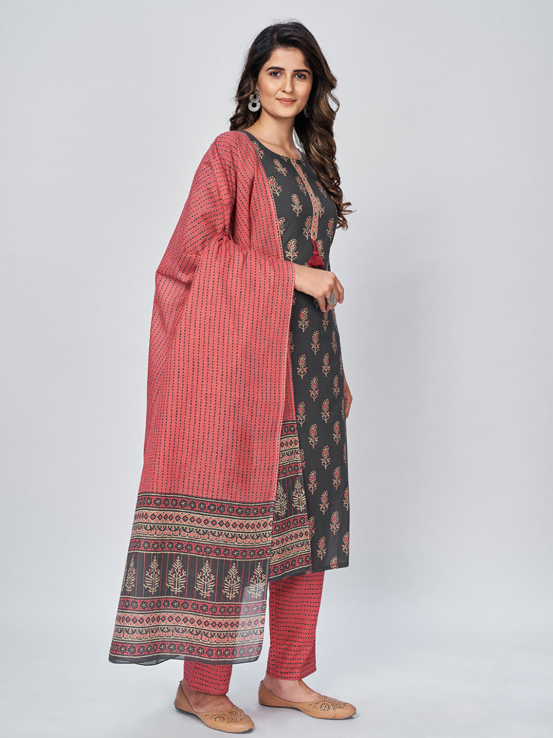 NOZ2TOZ Women's Printed & Embroidered Straight Cotton Grey Kurta Pant With Dupatta 