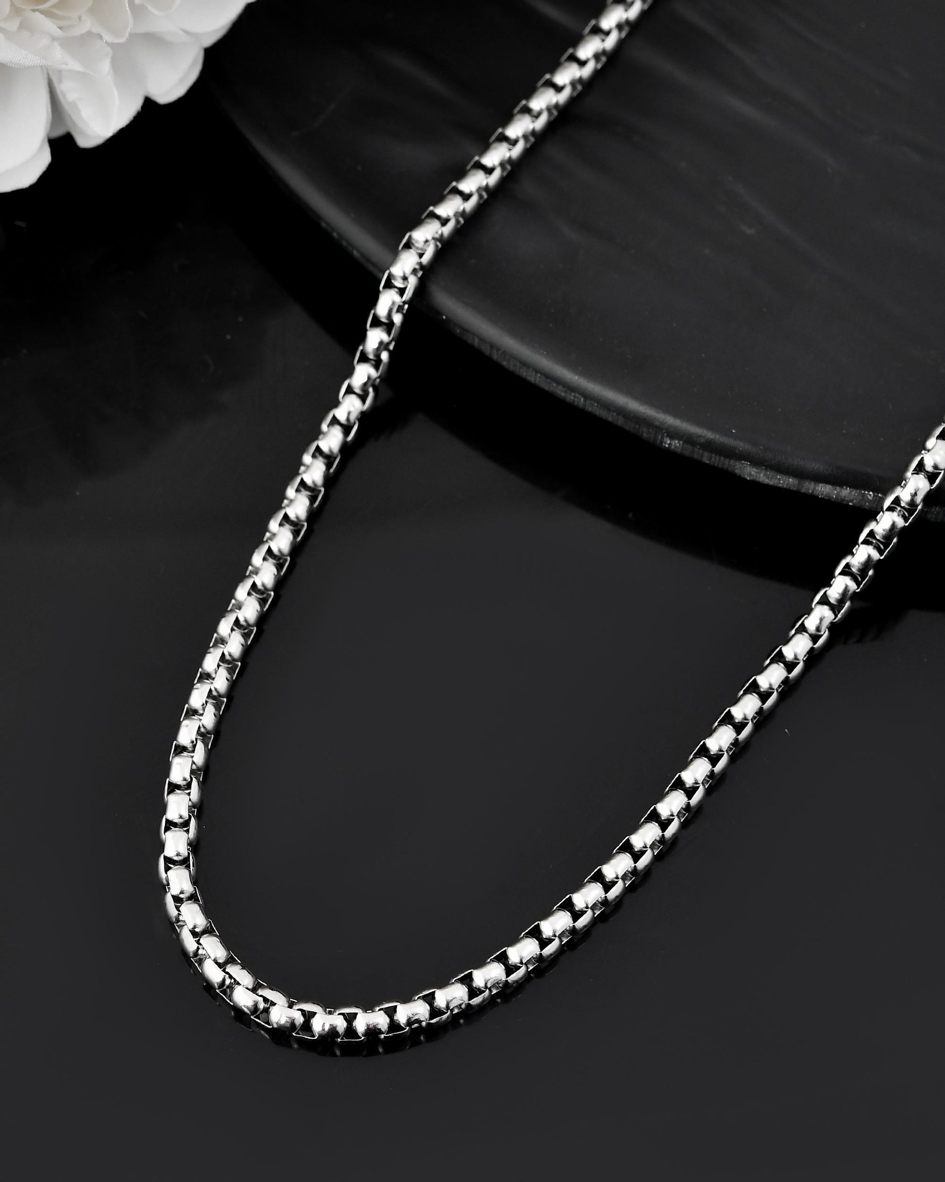 VOJ Men Stainless Steel Silver-Plated Minimal Chain 