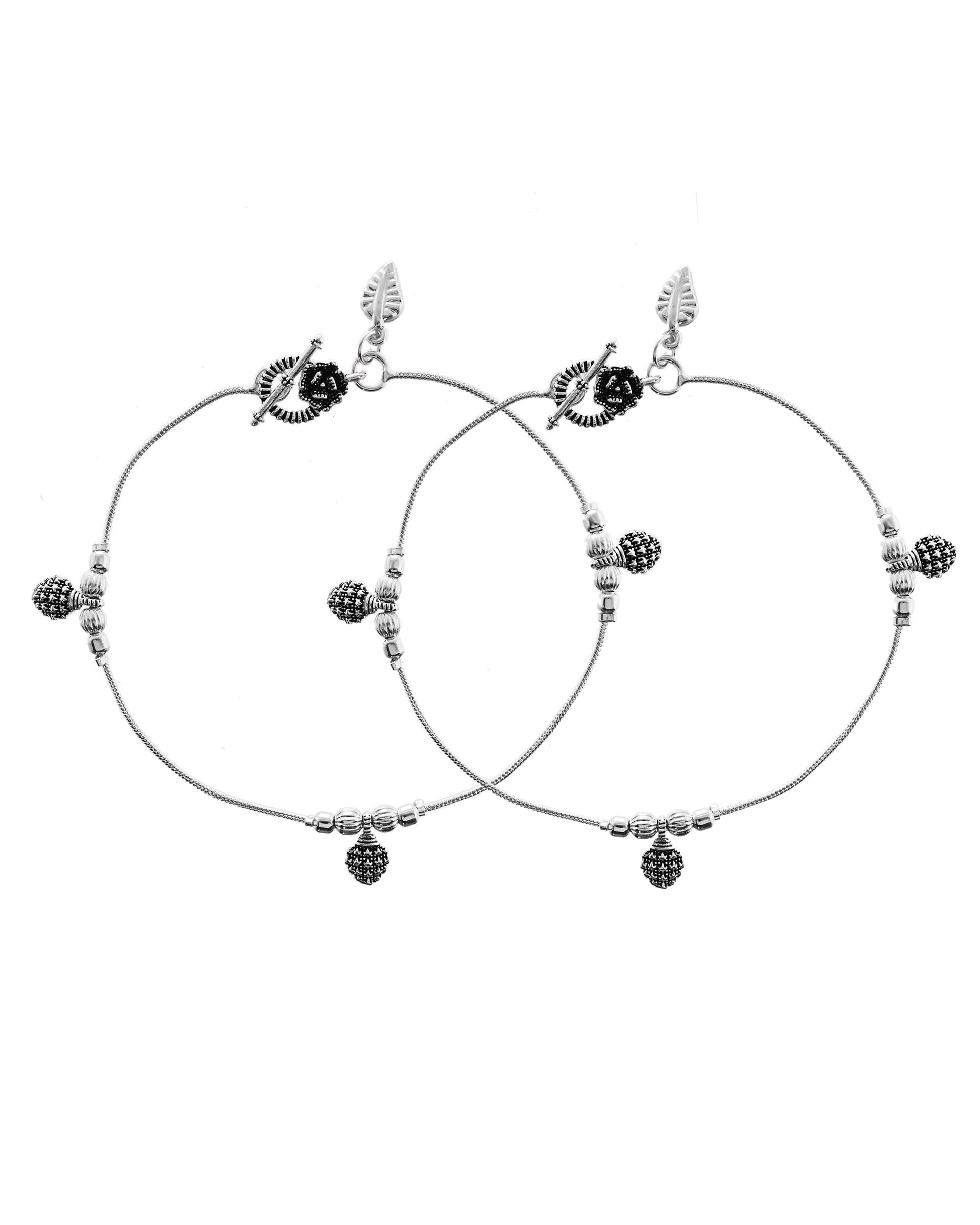 VOJ Set of 2 Silver Plated Leaf Designed Anklet 