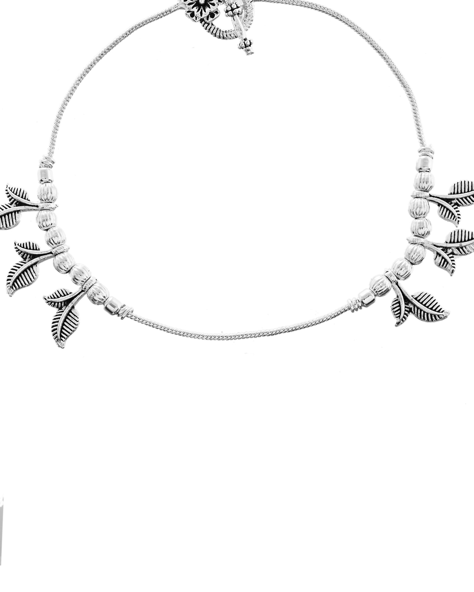 VOJ Set of 2 Silver Toned Leaf Designed Handcrafted Anklet 