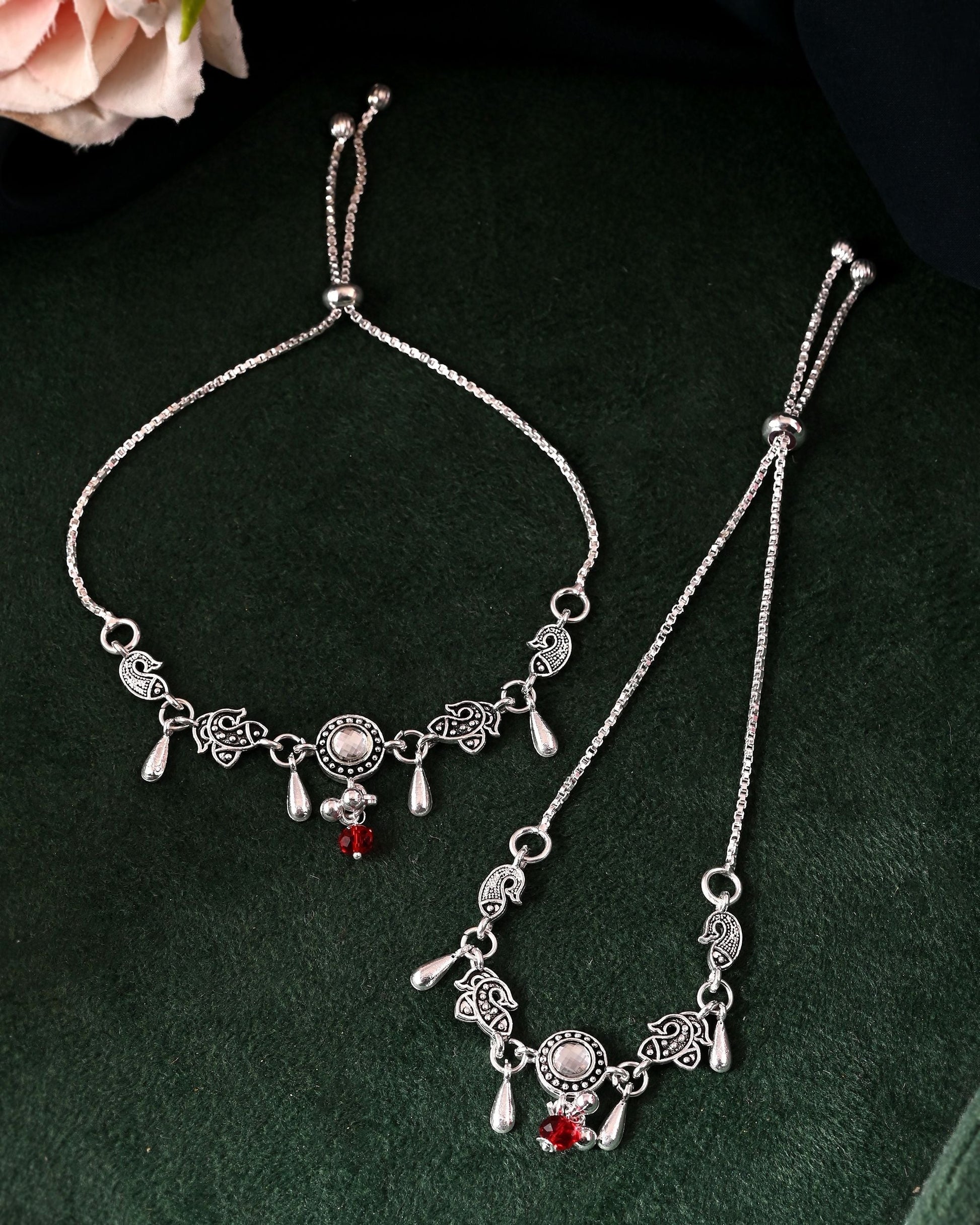 VOJ Set of 2 Silver Toned Fish Designed Anklet 