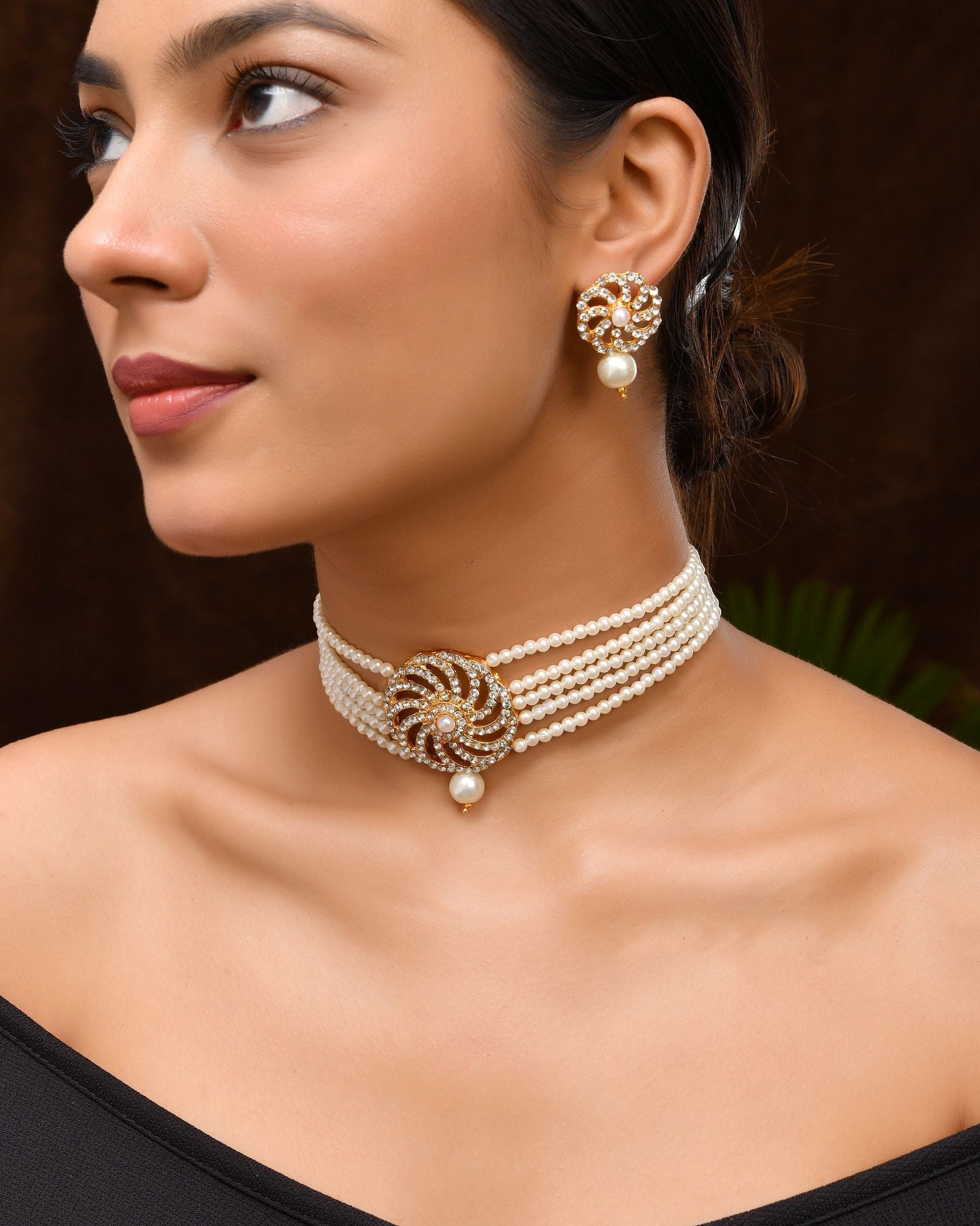 VOJ Gold Polished Stone And Pearl Studded Traditional Chokar Set 