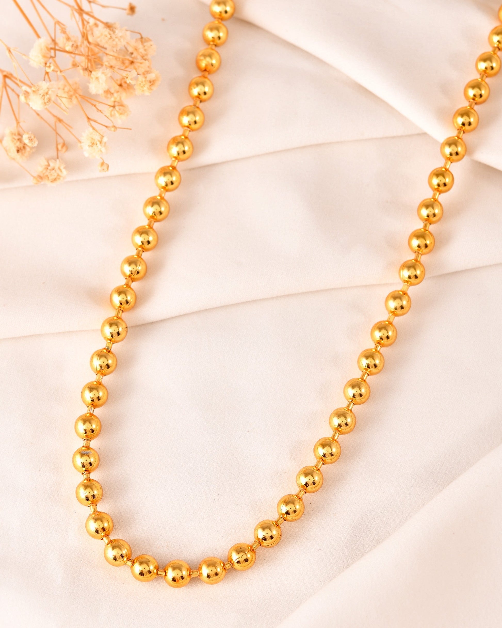 VOJ Gold Polished Ball Shaped Elegant Chain For Men 