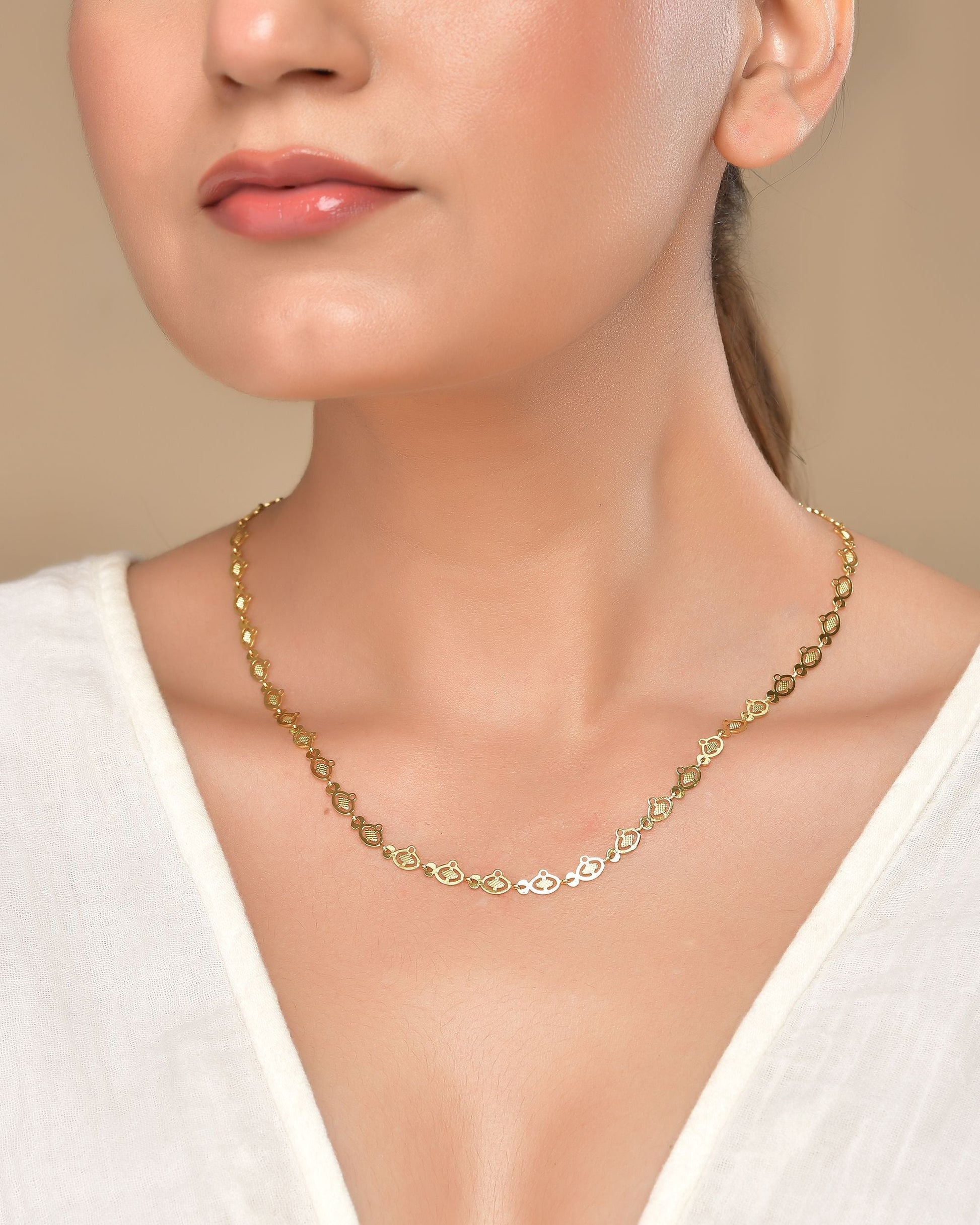 VOJ Gold Polished Oval Shaped Minimal Chain For Women 