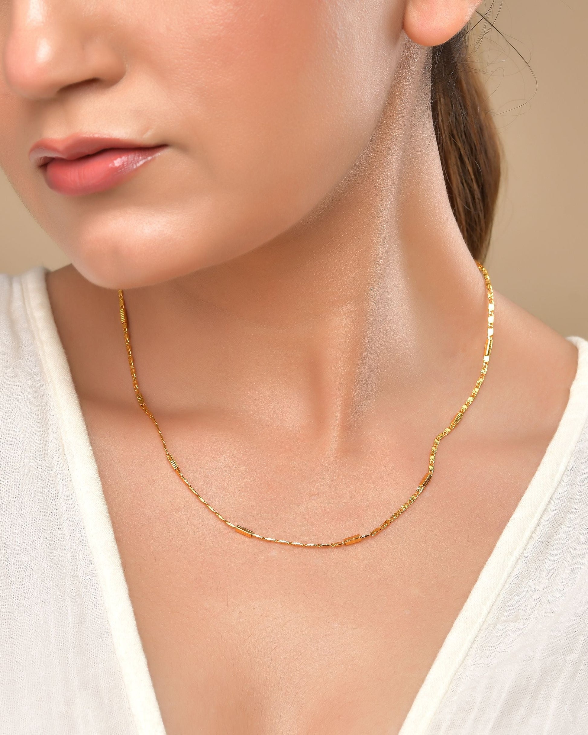 VOJ Pipe Shaped Classic Chain For Women 