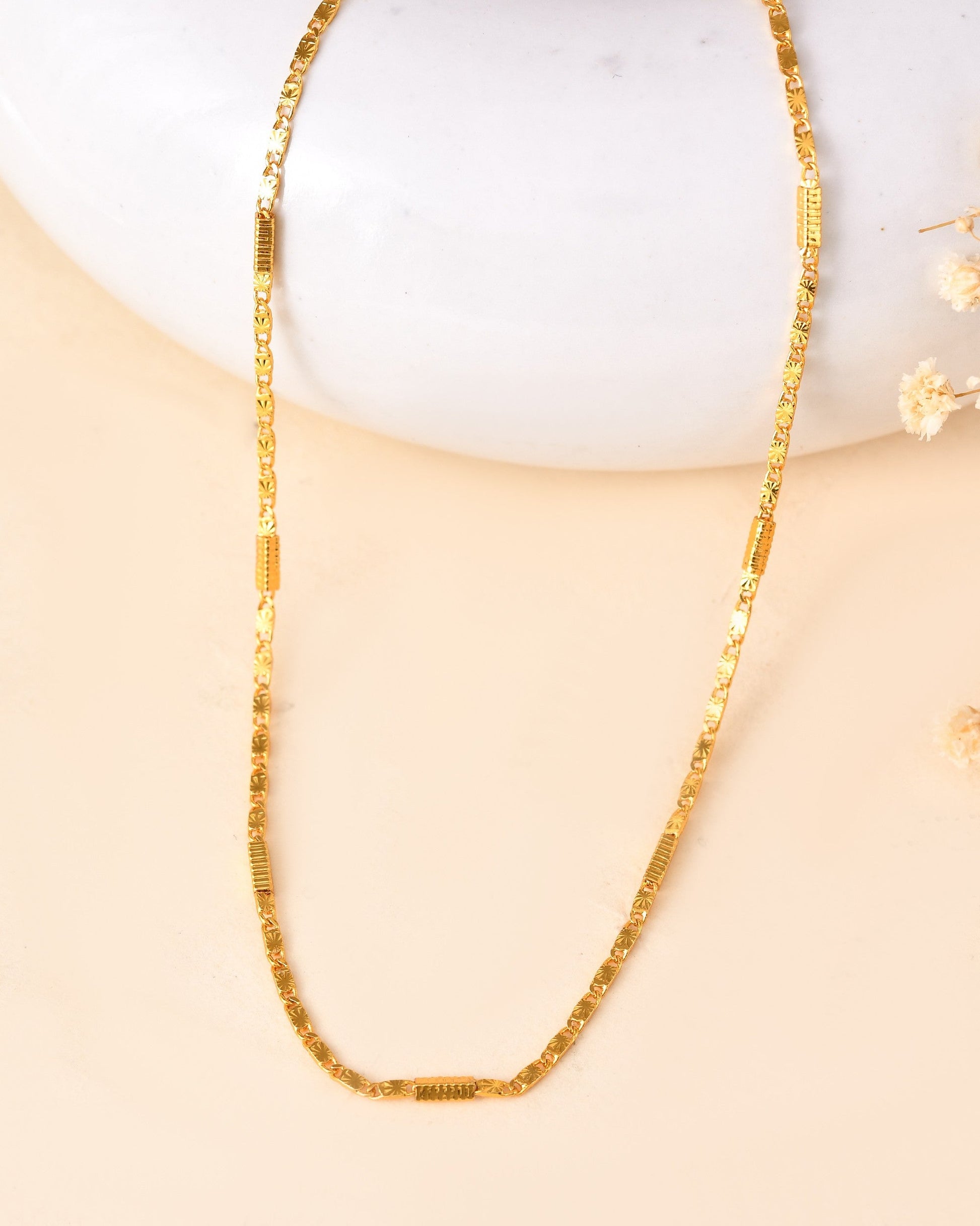 VOJ Pipe Shaped Classic Chain For Women 