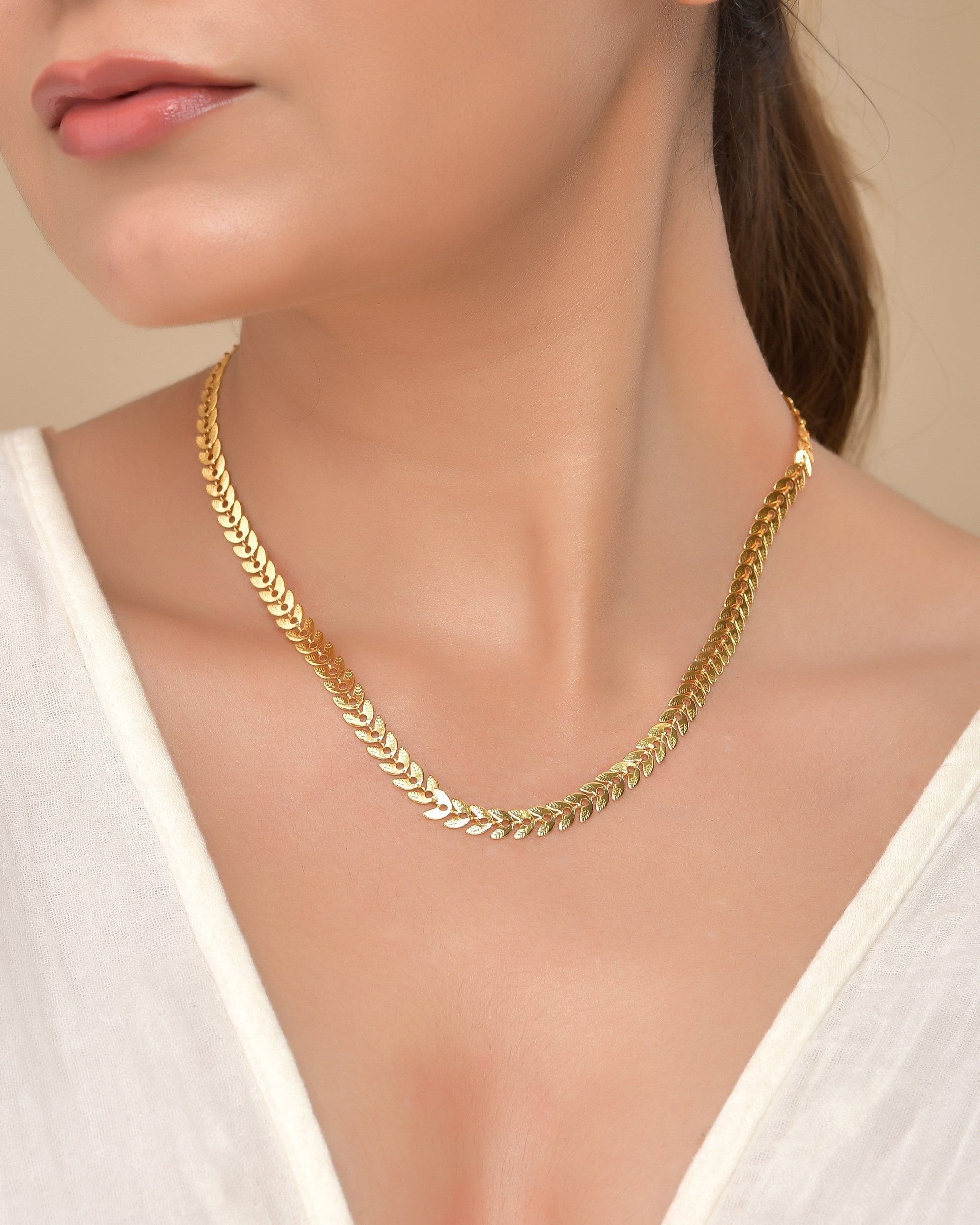 VOJ Leaf Shaped Minimal Chain For Women 