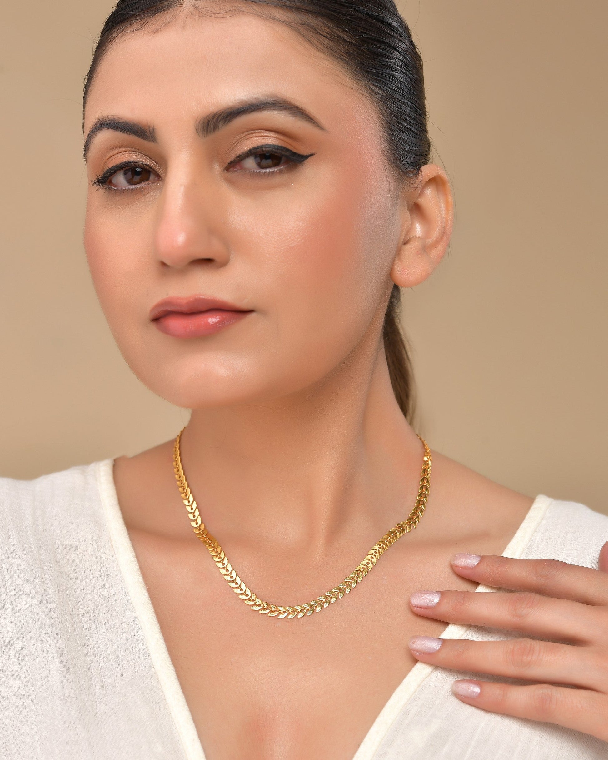 VOJ Leaf Shaped Minimal Chain For Women 