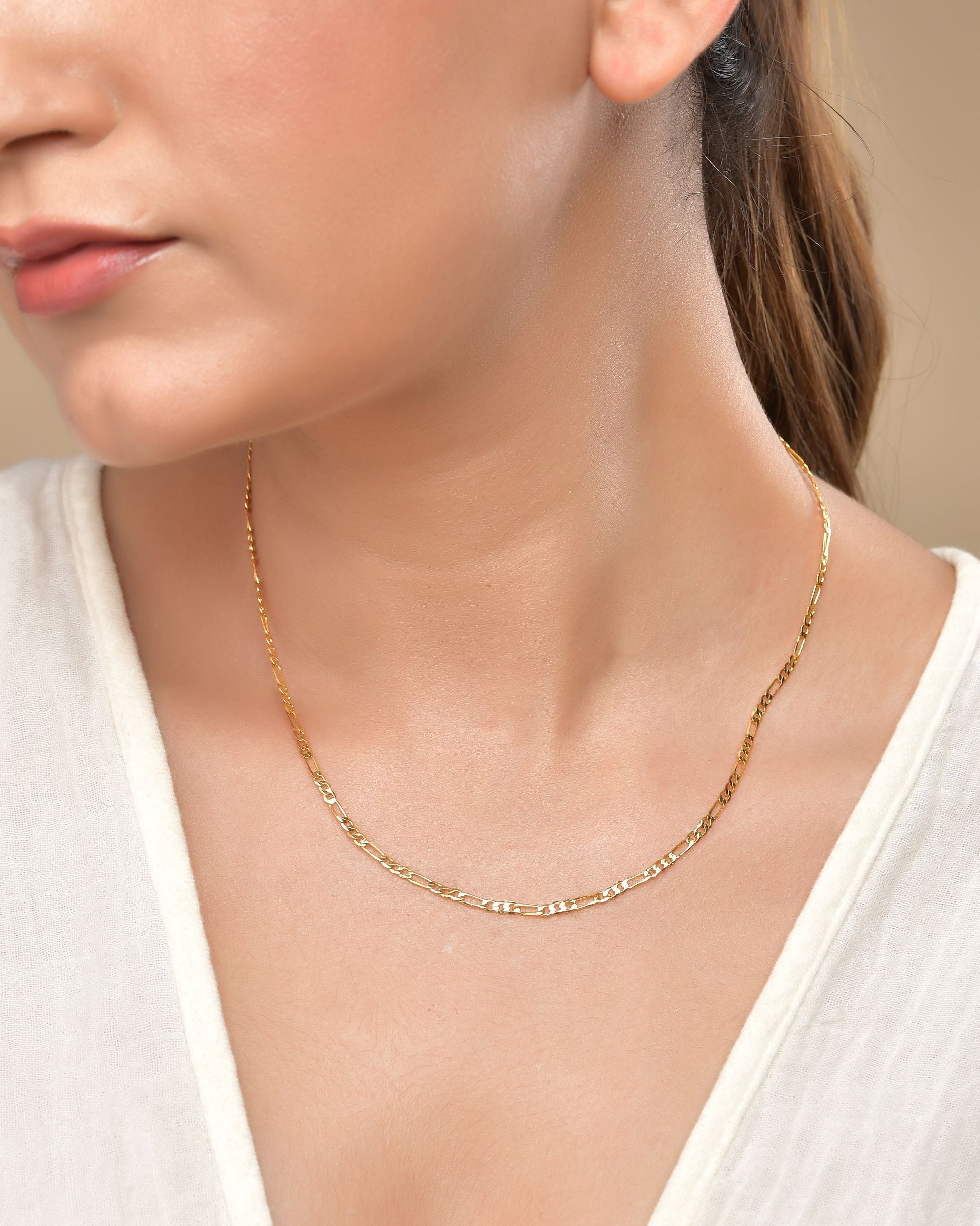 VOJ Women Stainless Steel Gold Polished Minimal Figaro Link Chain 