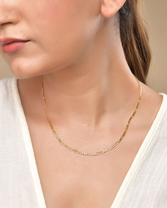 VOJ Women Stainless Steel Gold Polished Minimal Figaro Link Chain 