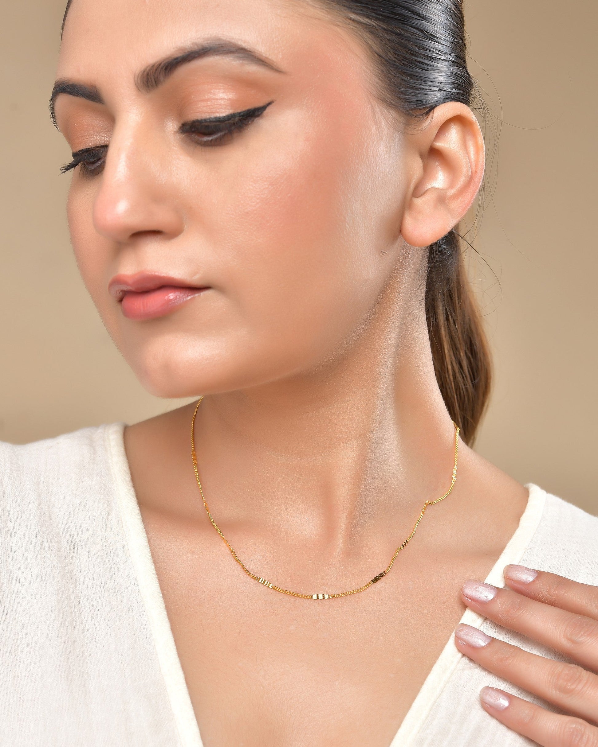 VOJ Women Stainless Steel Gold Polished Minimal Pipe Chain 