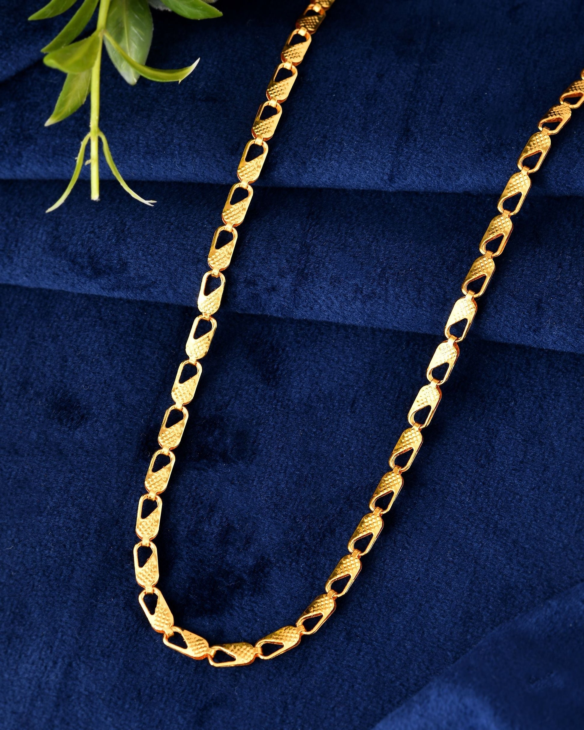 VOJ Gold Polished Biscuit Shaped Minimal Chain 