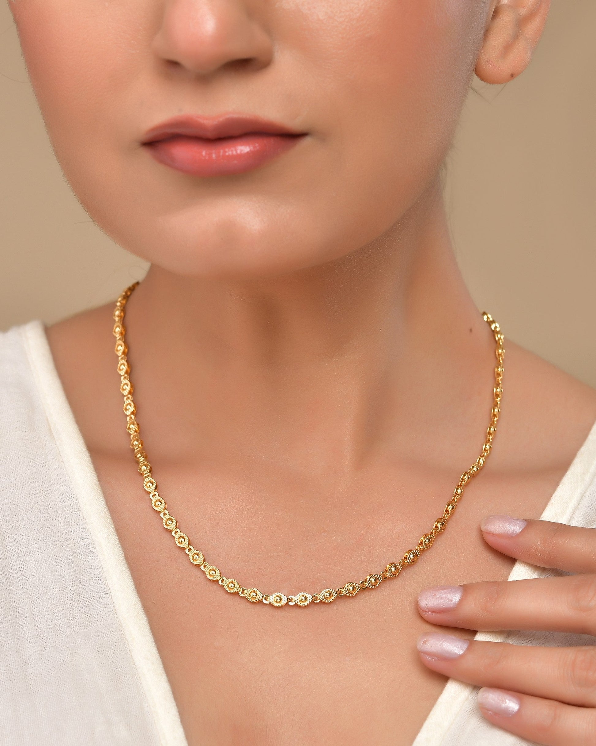 VOJ Gold Polished Oval Shaped Designer Chain For Women 