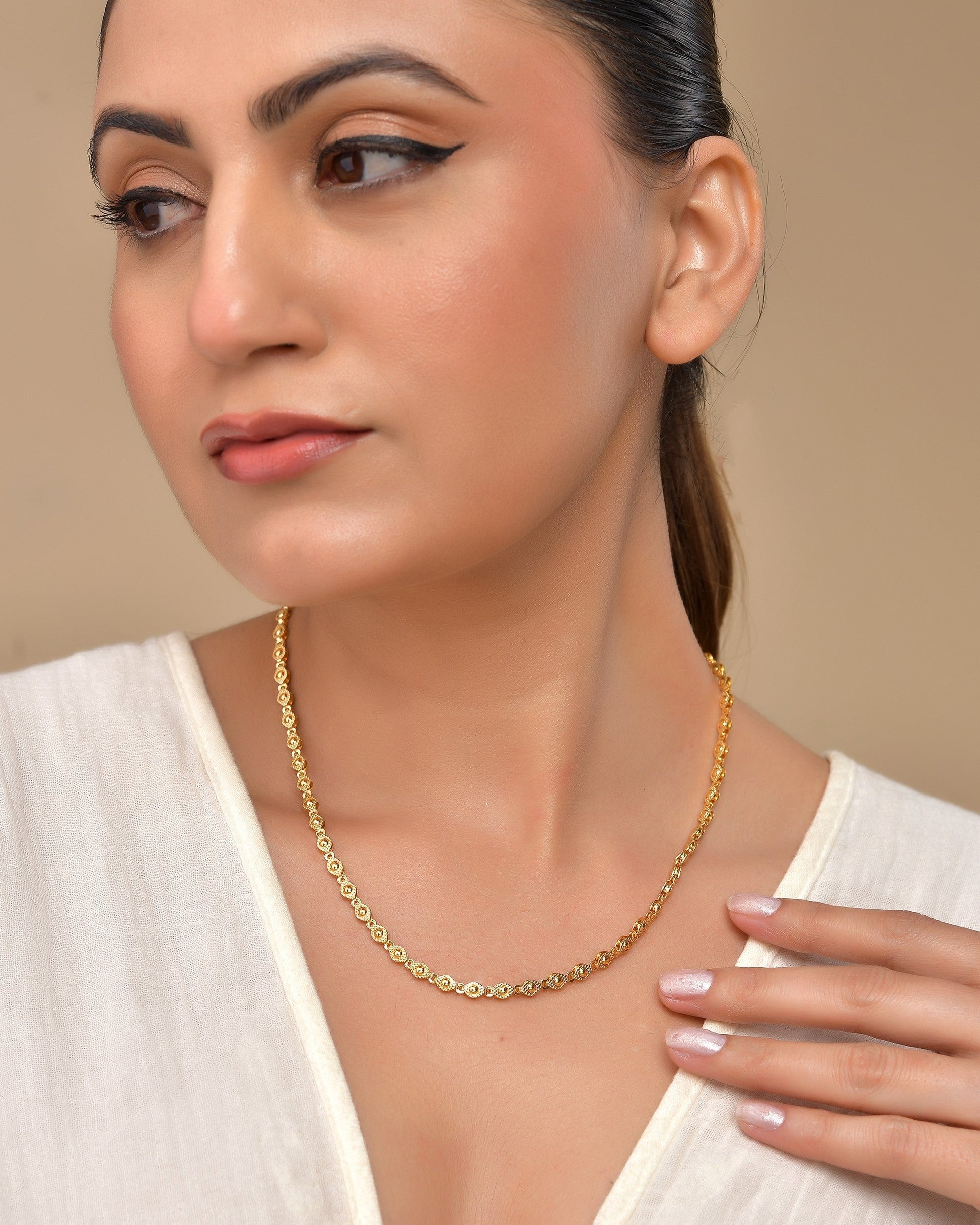 VOJ Gold Polished Oval Shaped Designer Chain For Women 
