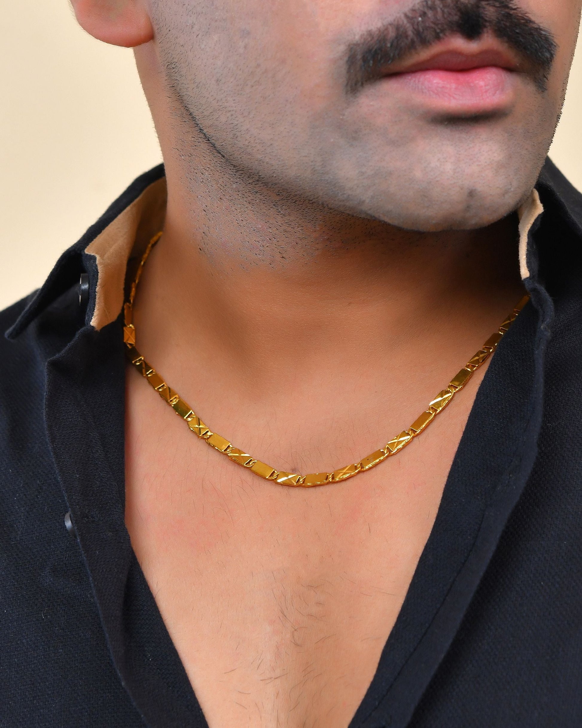 VOJ Stainless Steel Gold Polished Biscuit Shaped Classic Chain 