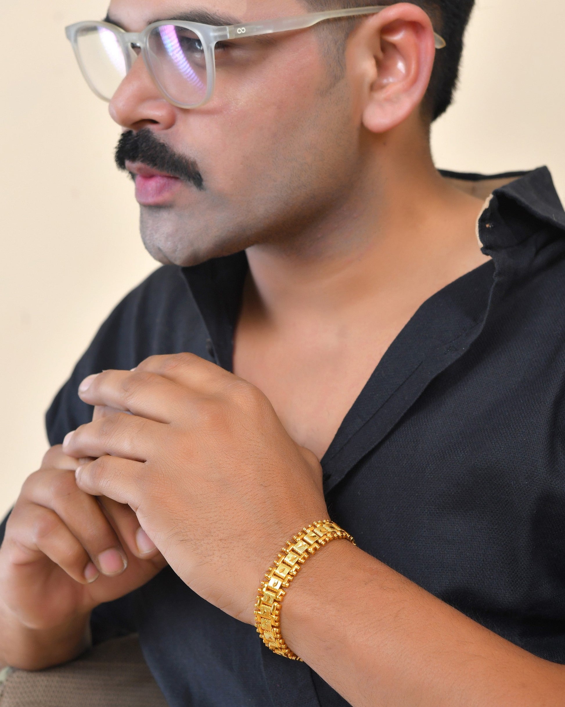 VOJ Gold Polished Handcrafted Stainless Steel Linked Bracelet For Men 