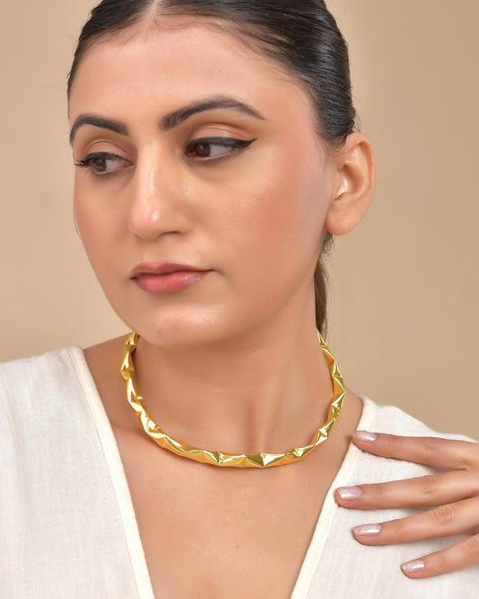 VOJ Gold Polished Anti Tarnished Designer Hasli Necklace 