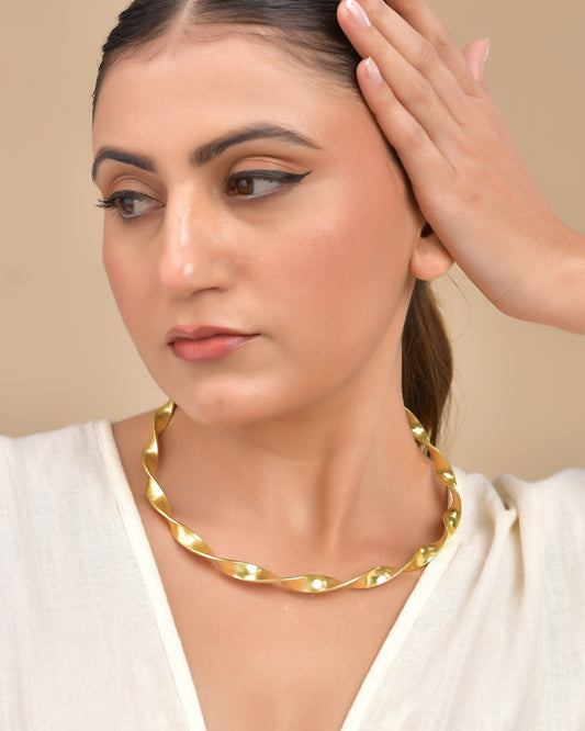 VOJ Gold Polished Anti Tarnished Twisted Hasli Necklace 