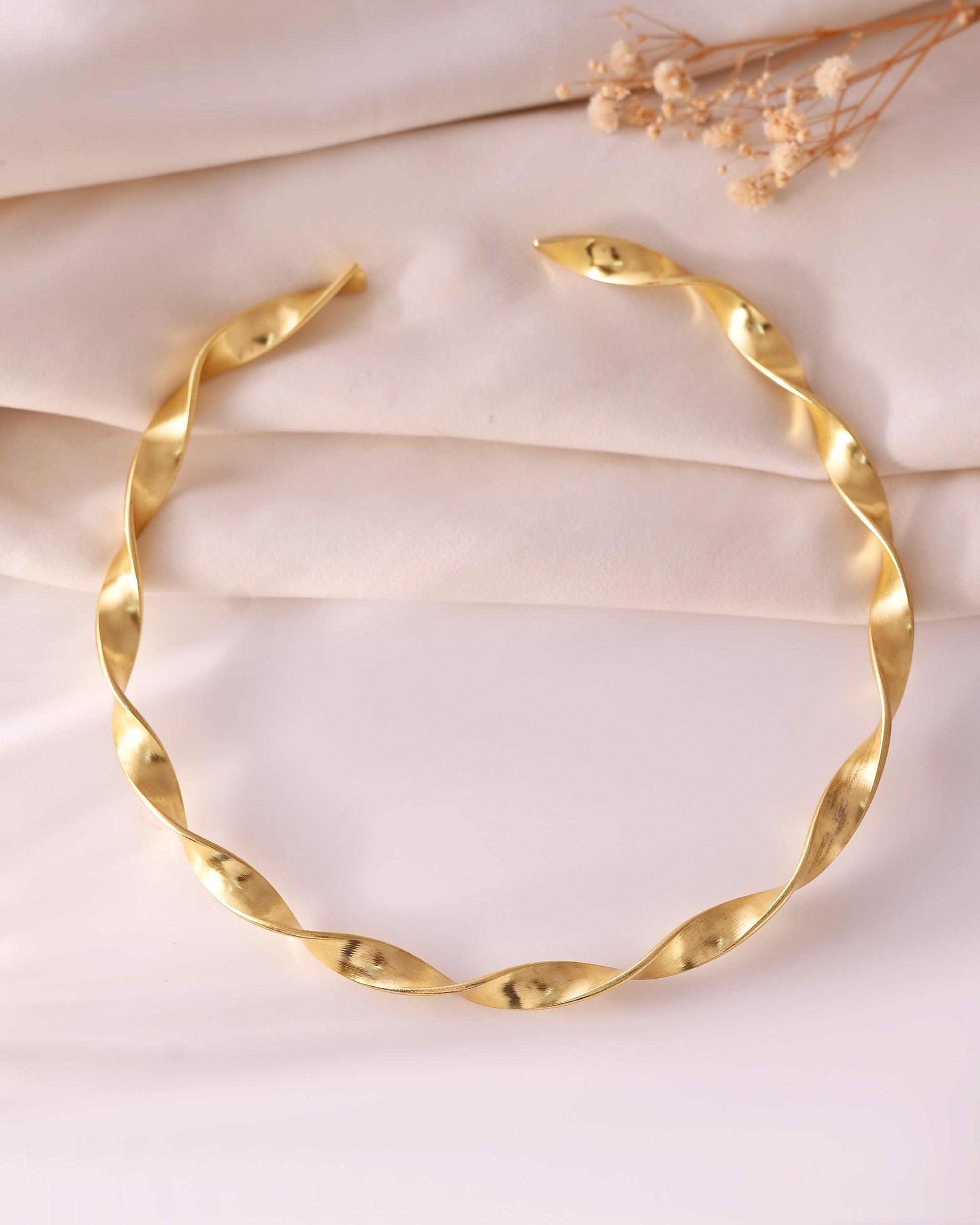 VOJ Gold Polished Anti Tarnished Twisted Hasli Necklace 