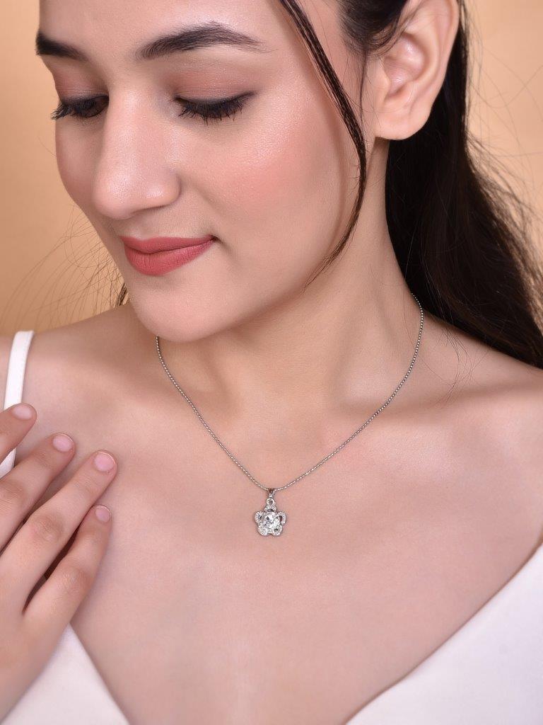 VOJ Silver Plated Flower Pandent Chain 