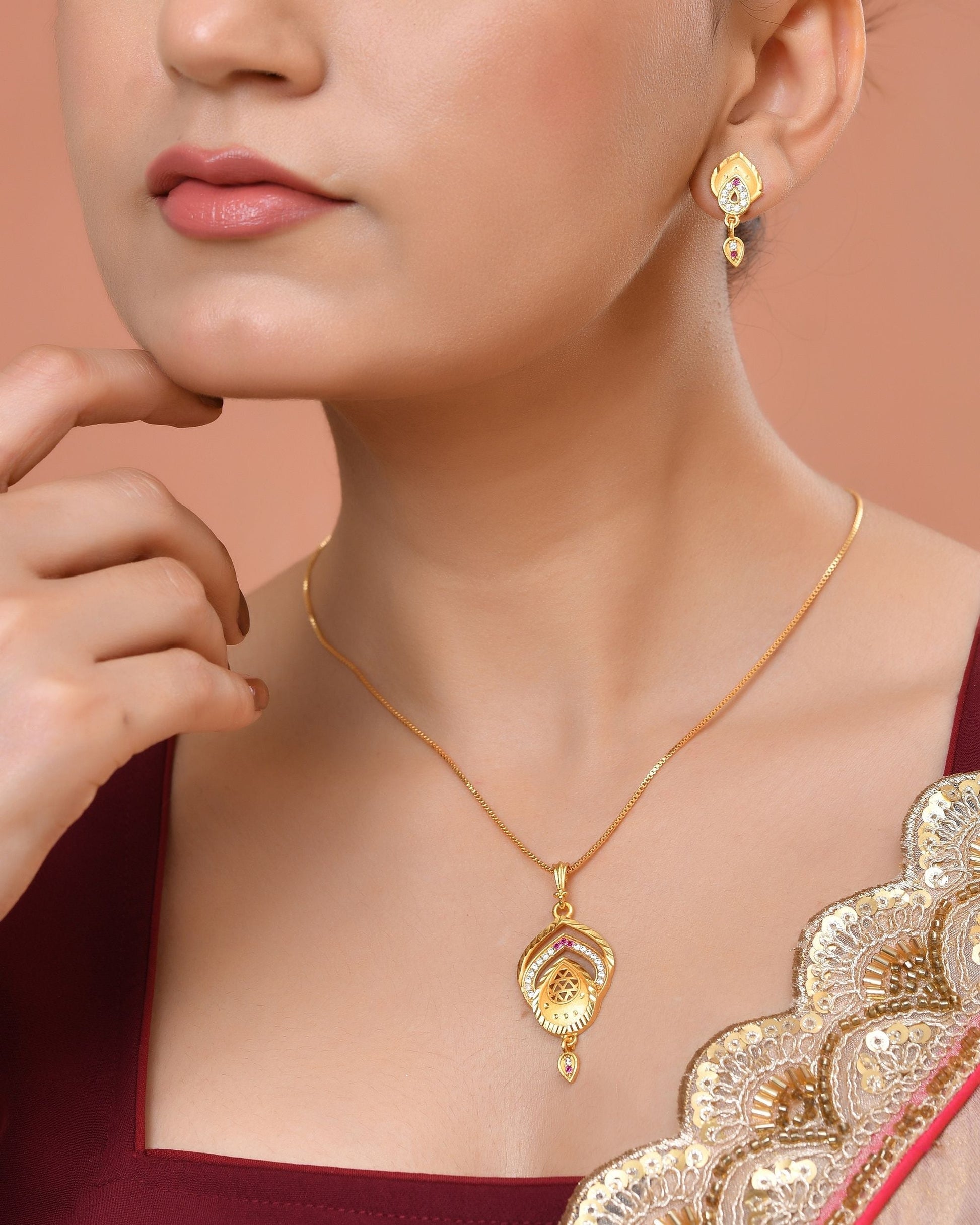 VOJ Gold Plated Teardrop Shaped Chain Set  Grab2Buy VOJ Grab2Buy