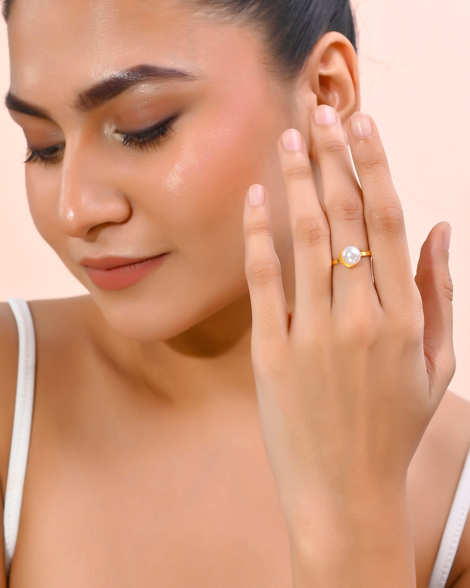 VOJ Gold-Polished One Pearl Ring 