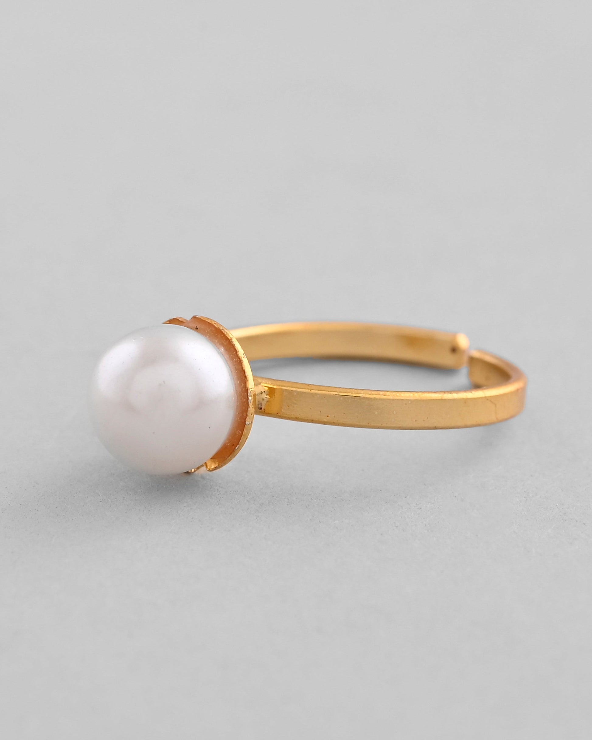 VOJ Gold-Polished One Pearl Ring 