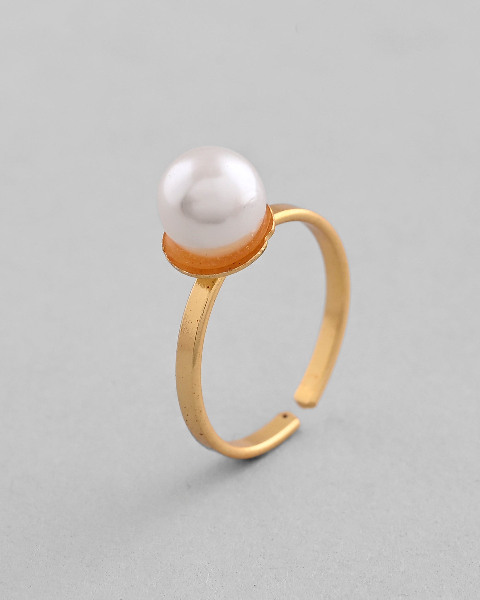 VOJ Gold-Polished One Pearl Ring 