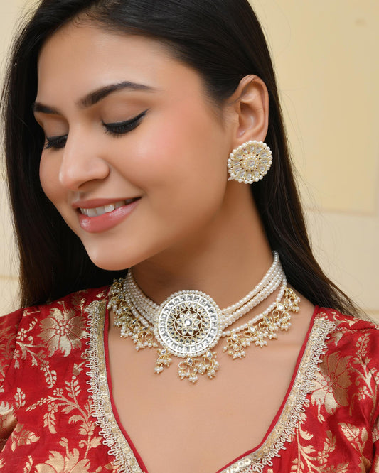 VOJ Gold-Polished Kundan Studded Choker Jewellery Set