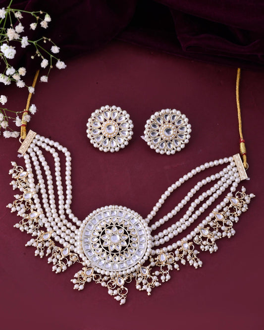 VOJ Gold-Polished Kundan Studded Choker Jewellery Set