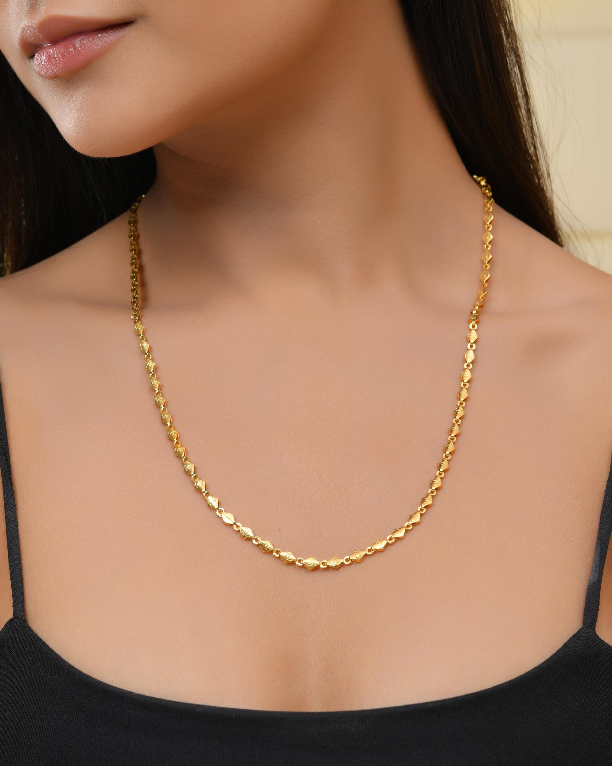 VOJ Gold-Polished Designer Oval Women Chain 