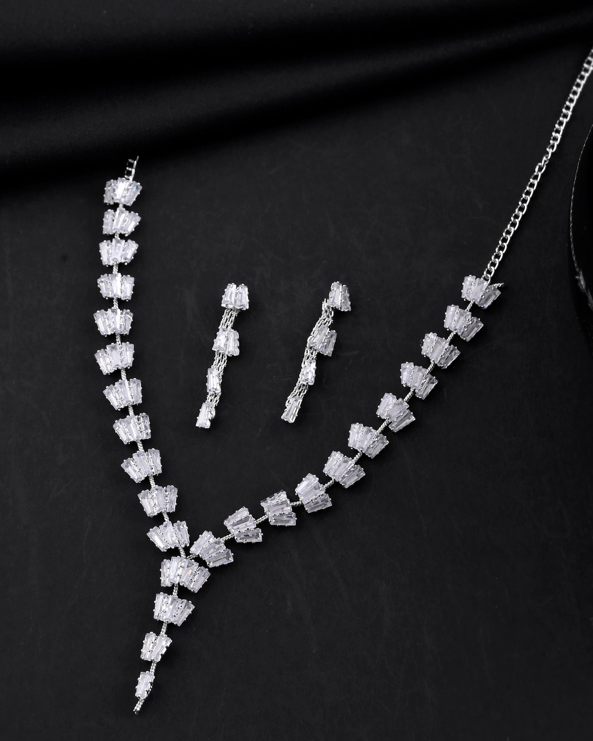 VOJ Silver Plated Artifical Stone Studded Necklace Set VOJ (Valley Of Jewellery)