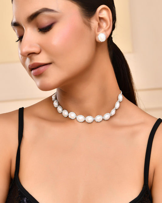 VOJ Silver Plated Pearl and Stones Studded Oval Shaped Jewellery Set VOJ (Valley Of Jewellery)