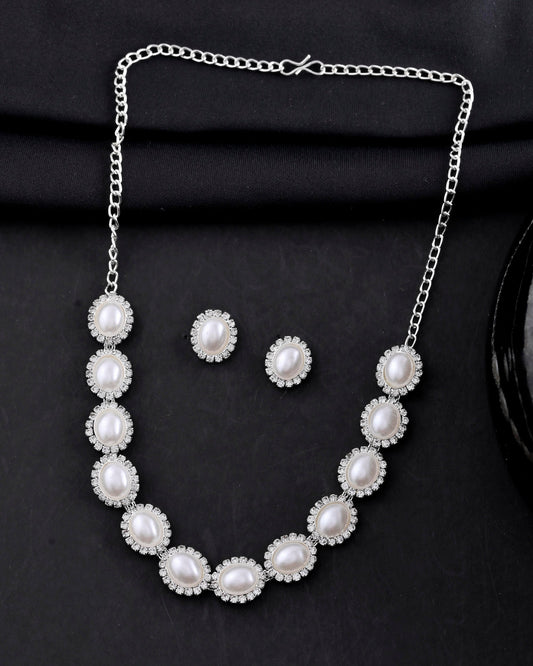 VOJ Silver Plated Pearl and Stones Studded Oval Shaped Jewellery Set VOJ (Valley Of Jewellery)