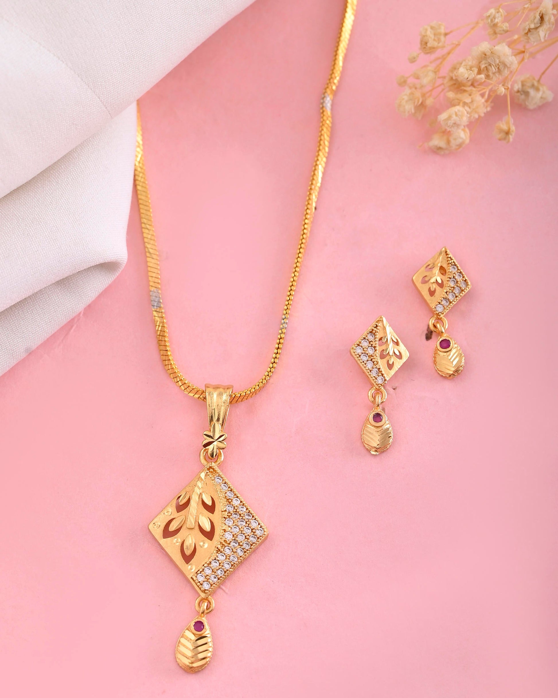 VOJ Gold-Polished Geomatrical AD Stone Studded Chain Set VOJ (Valley Of Jewellery)