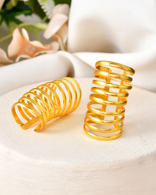 VOJ Gold Polished Circular Openable Ear Cuff