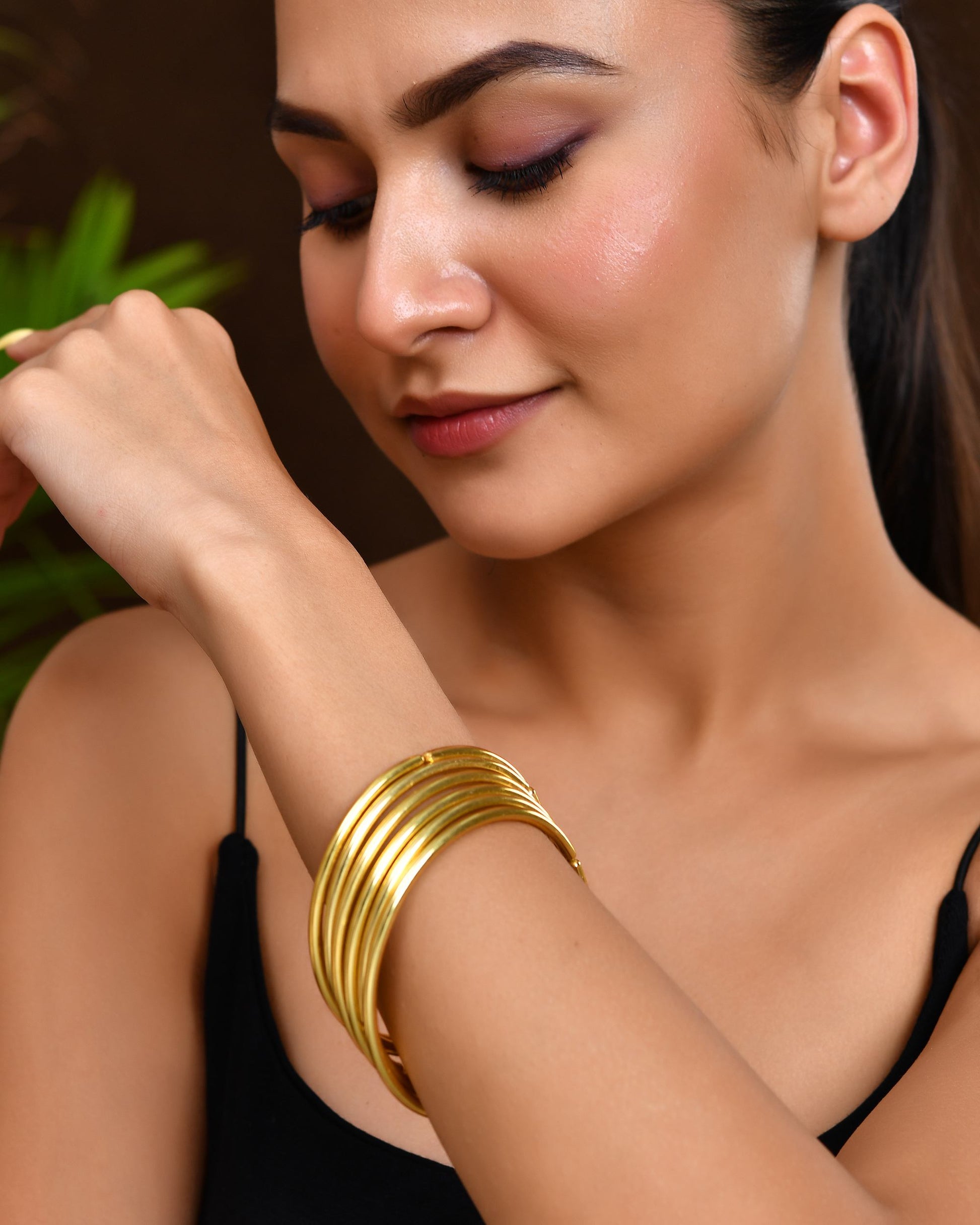 VOJ Set of 6, Gold Polished Anti Tarnish Bangles 