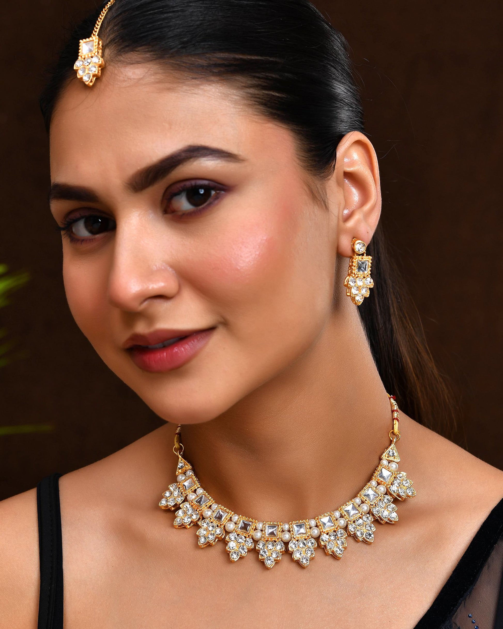 VOJ Gold Polished Stone Studded Necklace Set With Maang Tikka VOJ (Valley Of Jewellery)