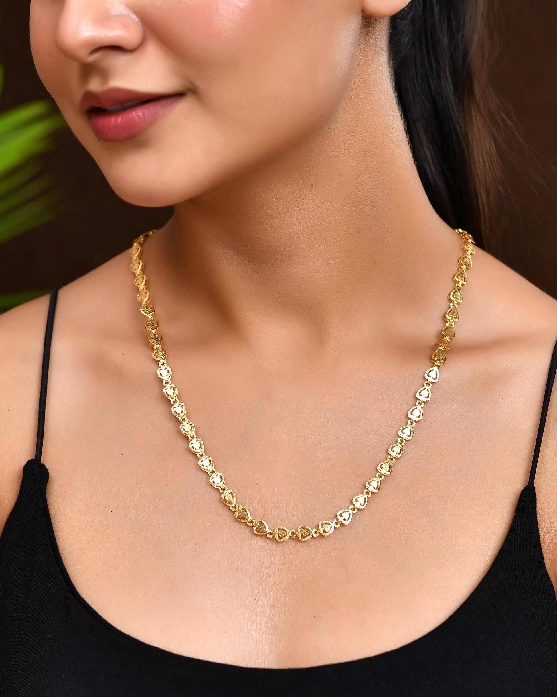 VOJ Gold Polished Heart Shaped Stainless Steel Chain For Women 