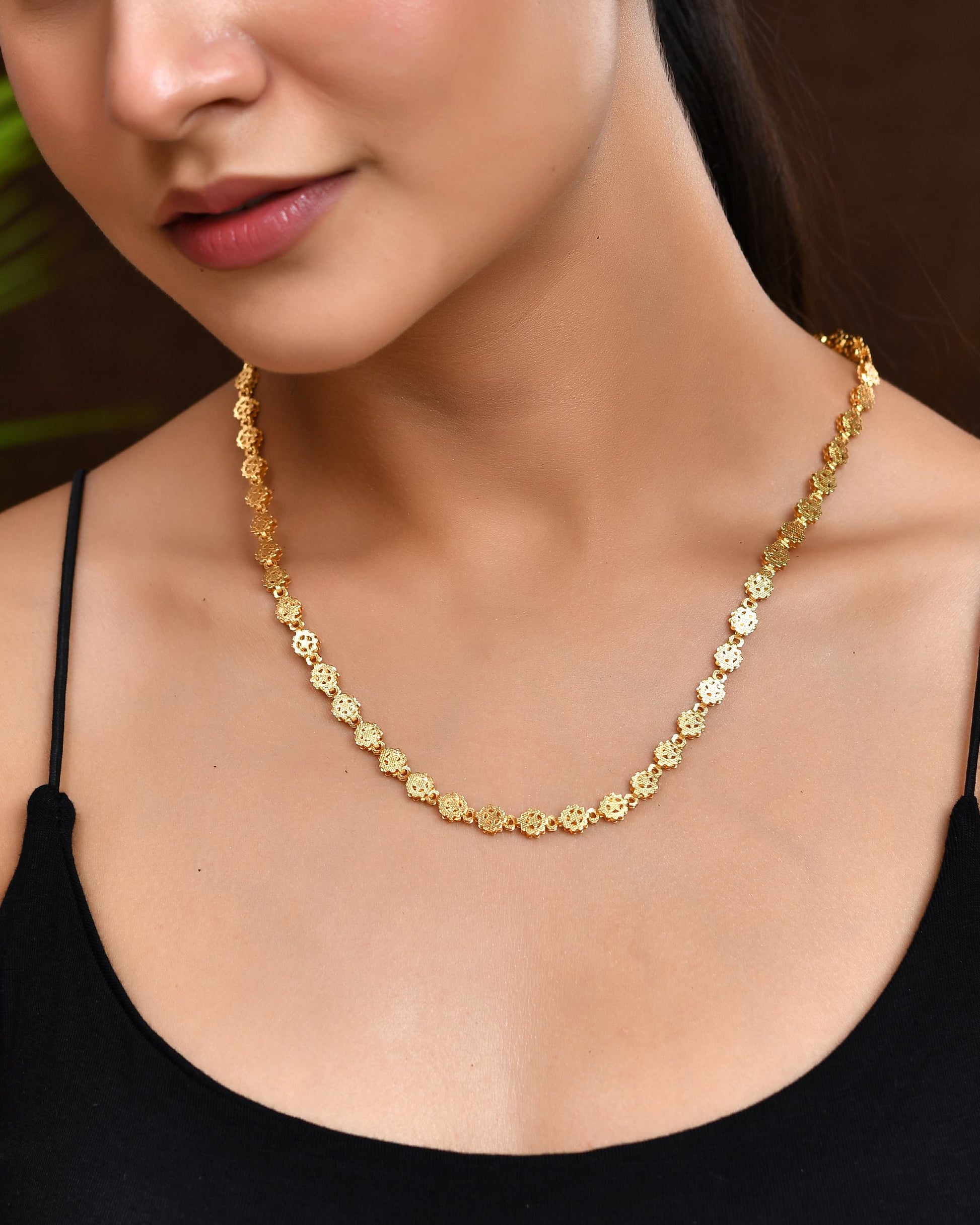 VOJ Women Gold Polished Geometric Shaped Stainless Steel Chain 