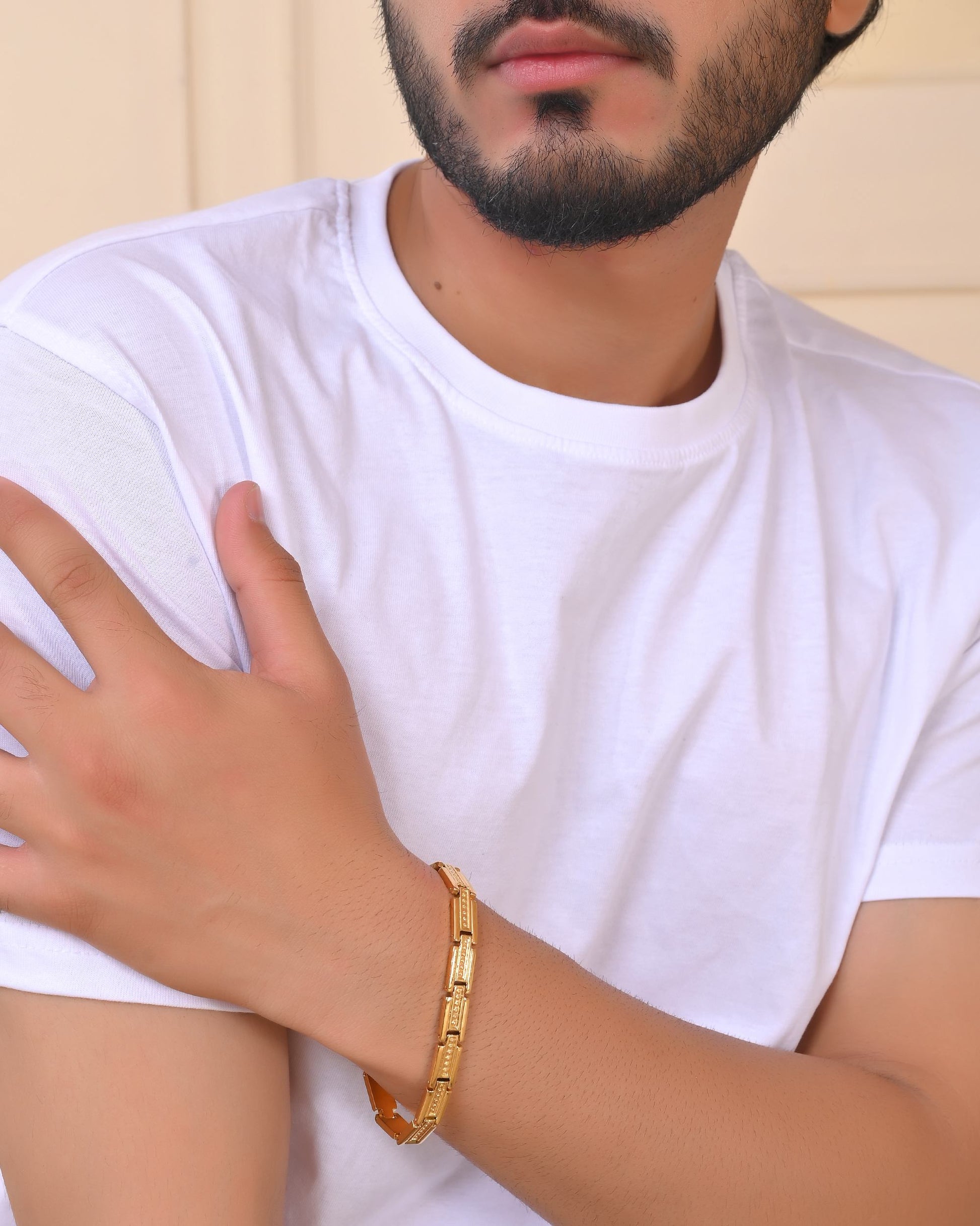 VOJ Men Gold Polished Textural Link Bracelet VOJ (Valley Of Jewellery)