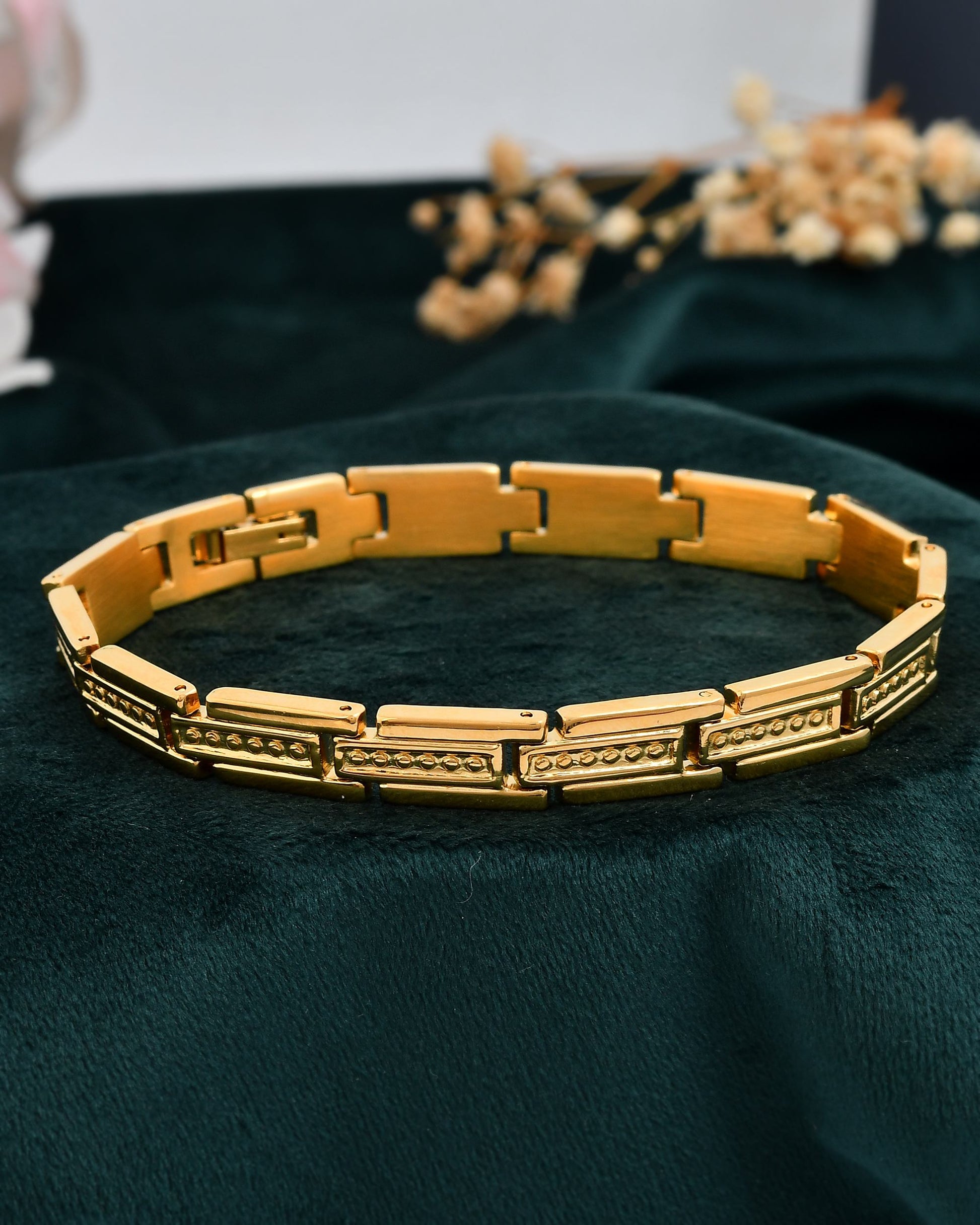 VOJ Men Gold Polished Textural Link Bracelet VOJ (Valley Of Jewellery)