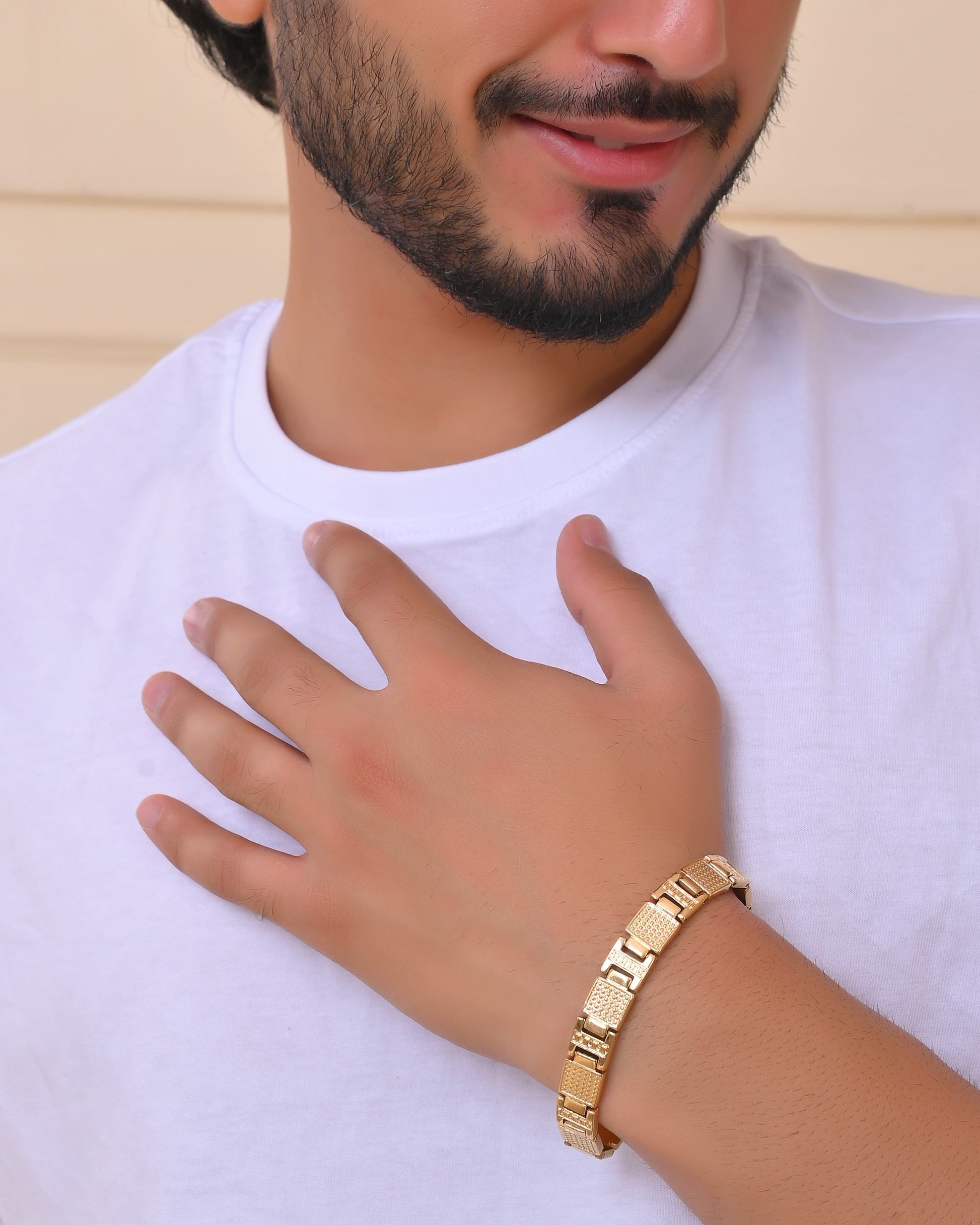 VOJ Men Gold-Toned Stainless Steel Textured Chain Bracelet VOJ (Valley Of Jewellery)