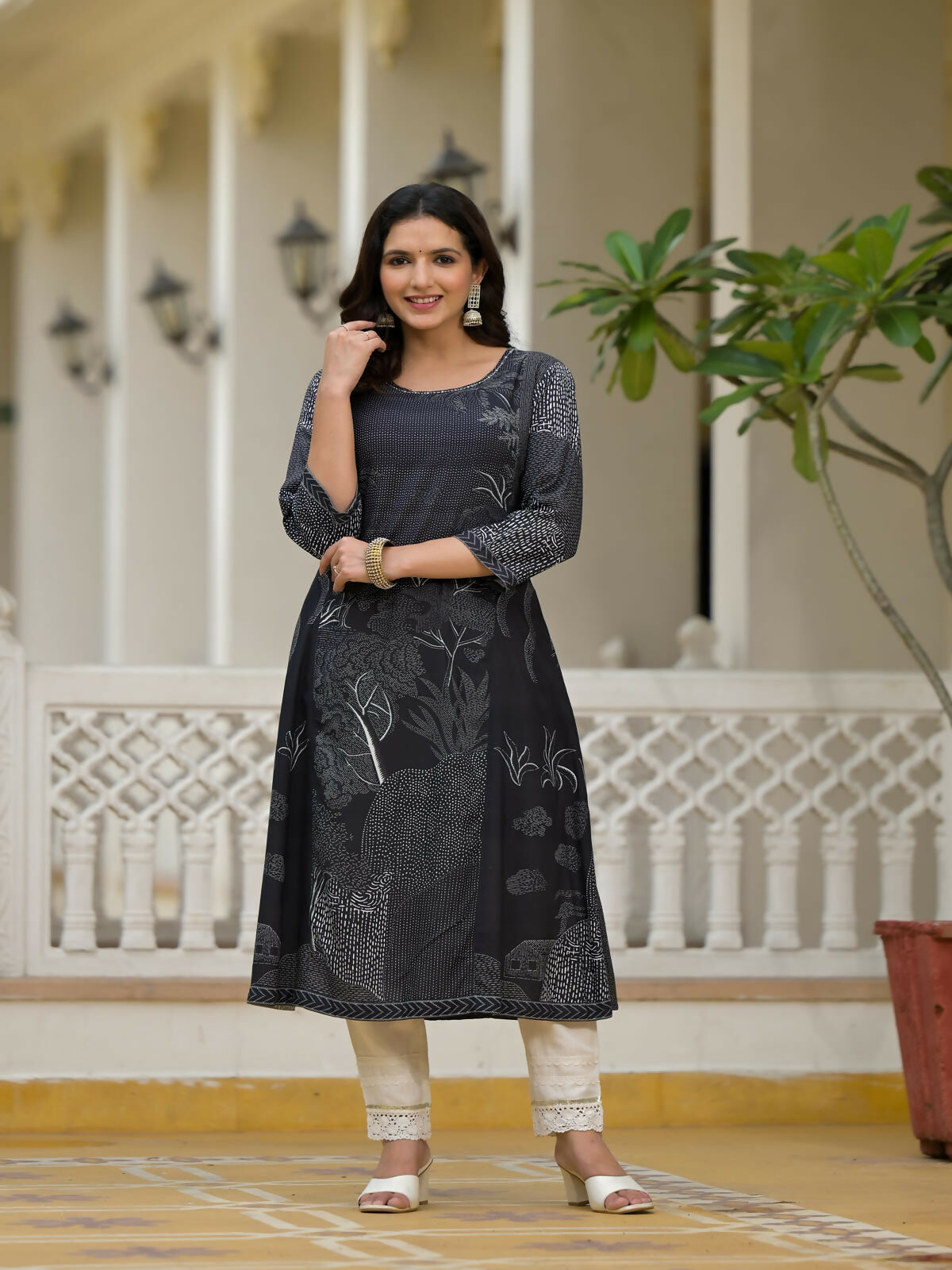 Juniper Women's Black Abstract Printed Kurta With Sequins 