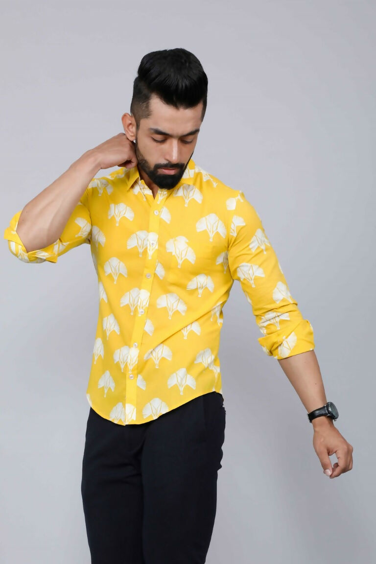 Miravan Men's Yellow and White Floral Printed Full Sleeves Cotton Casual Shirt 