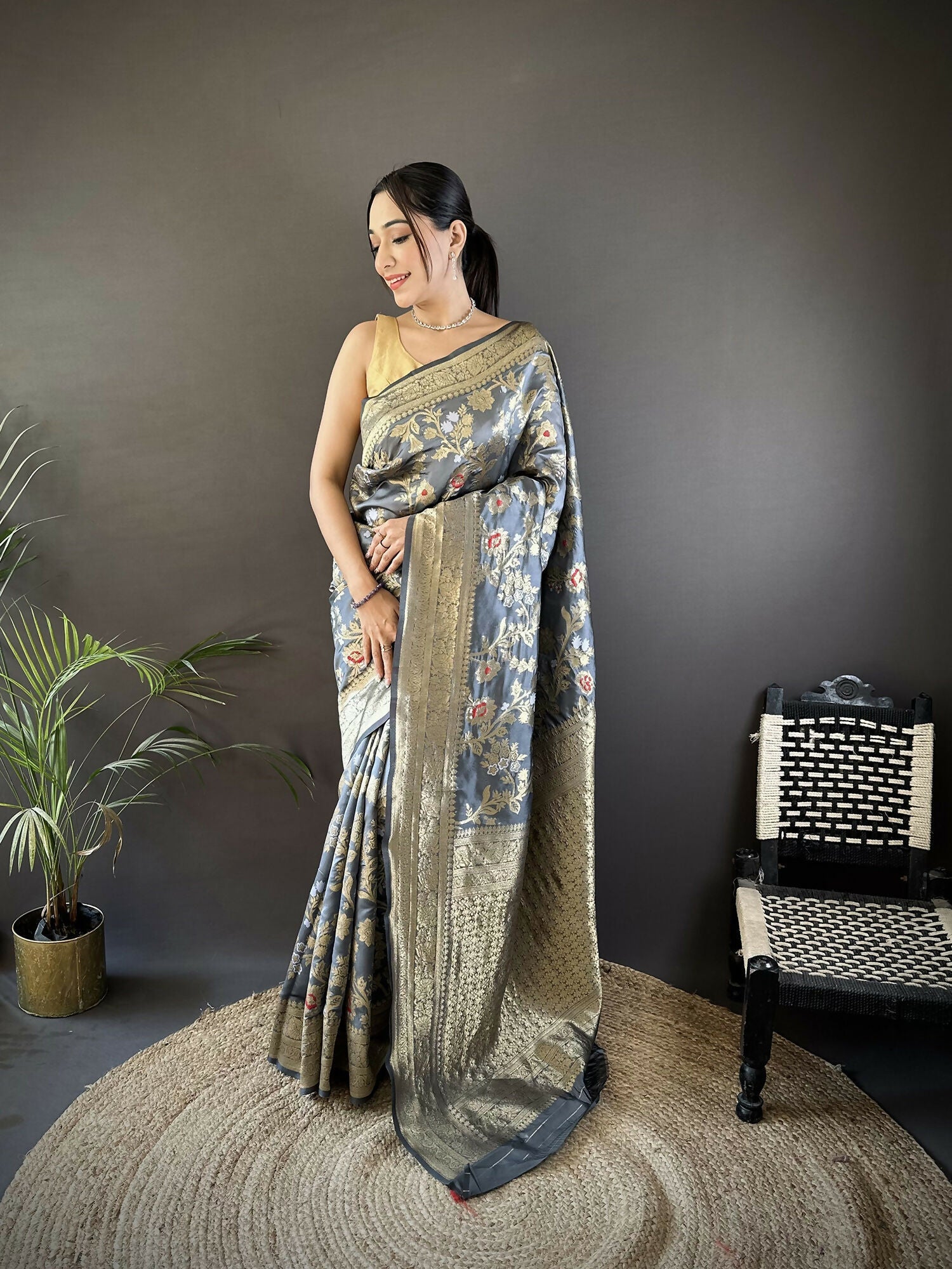 Joban Fashion Grey Floral & Ethnic Motifs Design Soft Silk Meenakari Banarasi Saree