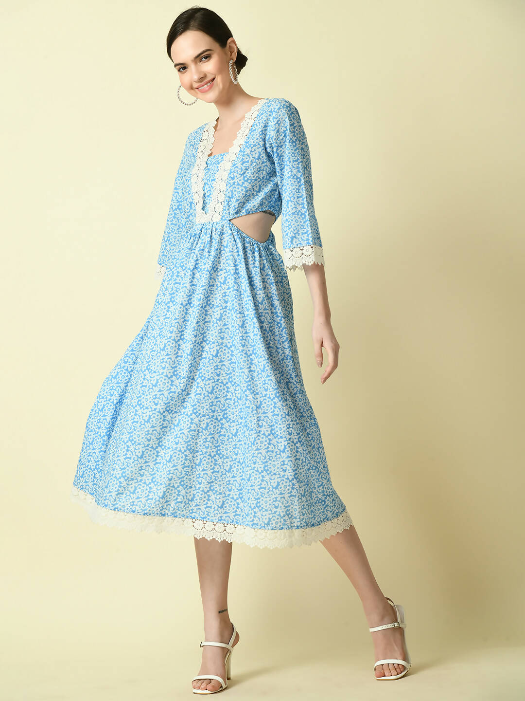 Myshka Women's Blue Floral Printed Fit and Flare Dress