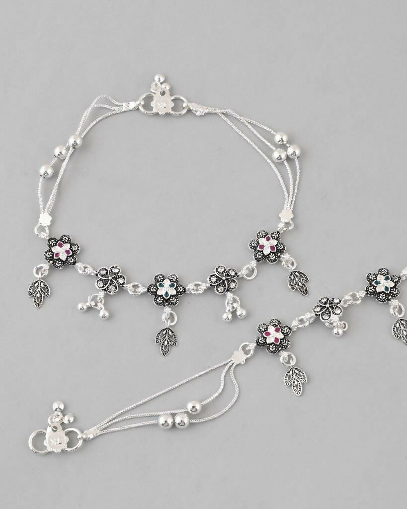 VOJ Set of 2 Silver Plated Flower Shaped Stone Studded Anklet 